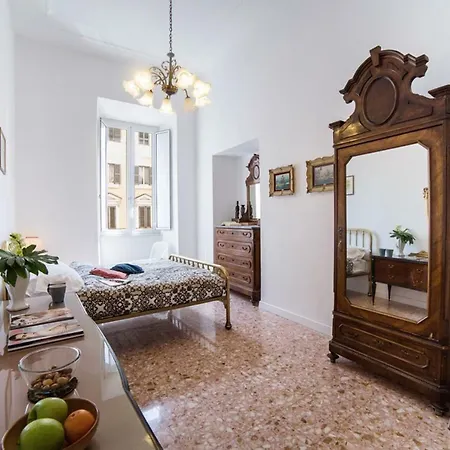 Apartment Domus Aurea 295 *