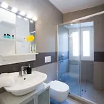 Domus Aurea 295 דירה *
