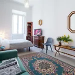 Domus Aurea 295 *